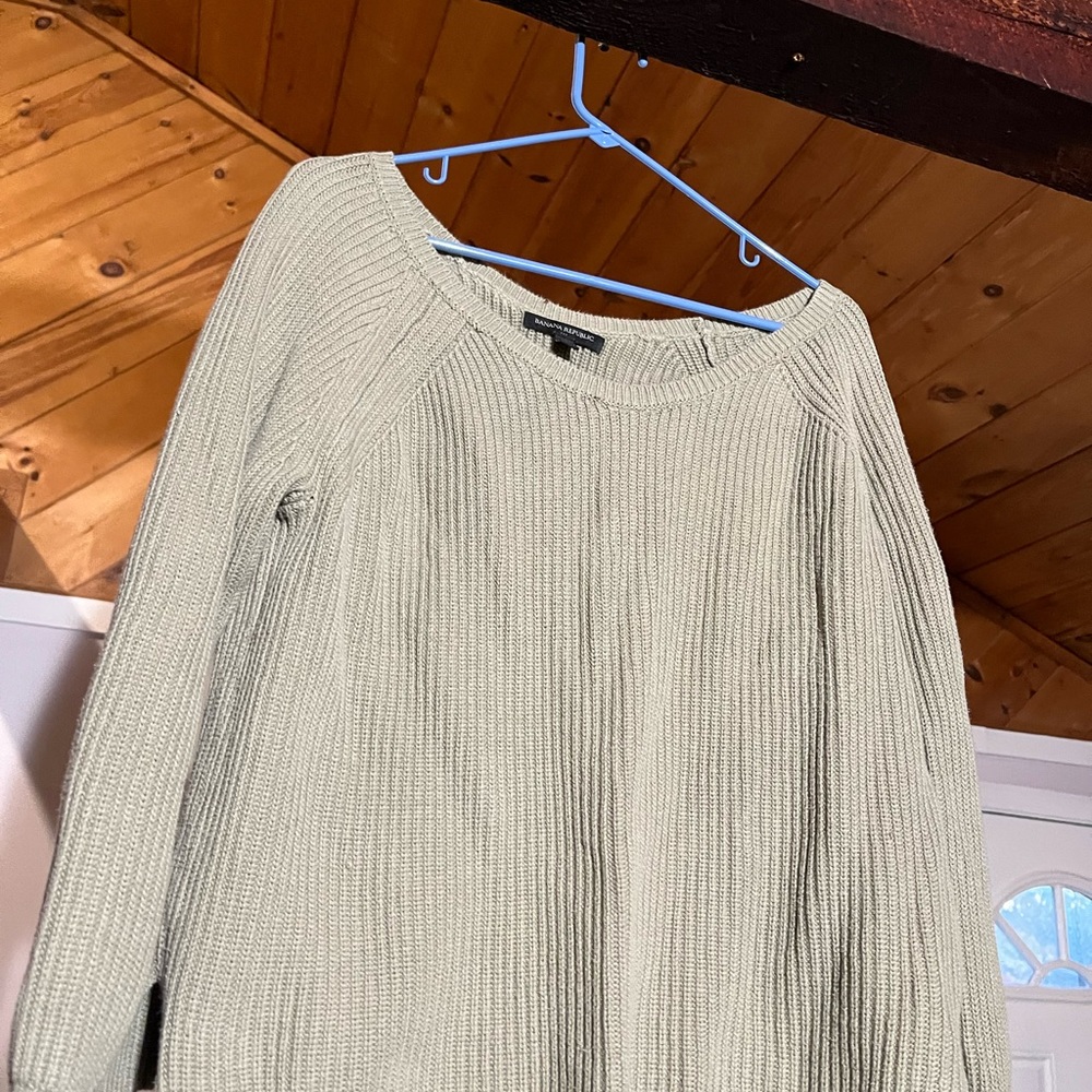 Women’s sweater green smoke free home
